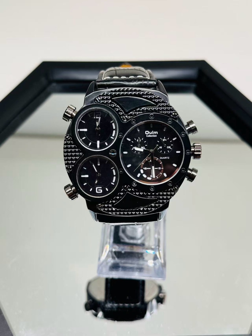 Oulm Collection Oversized Multi Time Zone Quartz Watch Black Dial New Battery